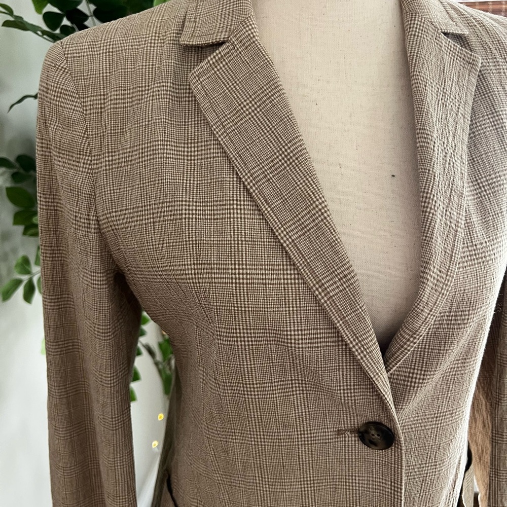MaxMara Tan Tailored Blazer with Notched Lapel